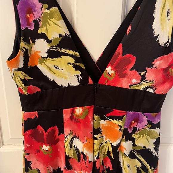 Forever 21 Floral dress (size medium) - Picture 2 of 4